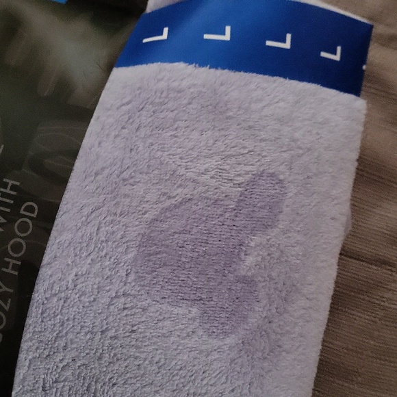 DISNEY Lounger with hood, LARGE, NWT - Picture 3 of 9